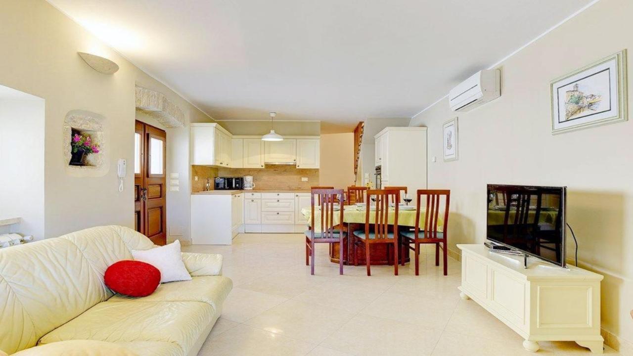 Villa Beram Bagian luar foto