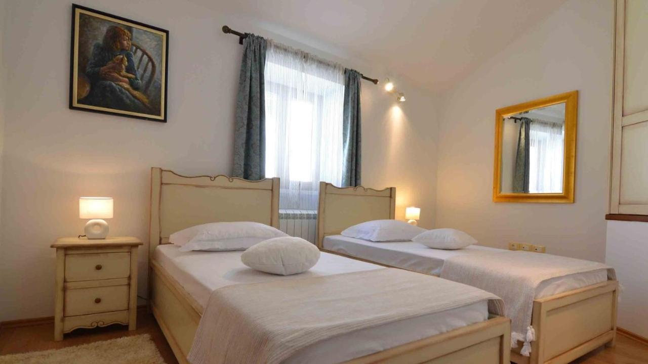 Villa Beram Bagian luar foto